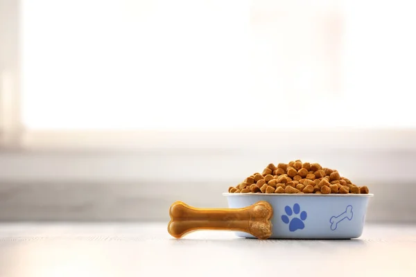 Dog food in bowl — Stock Photo, Image