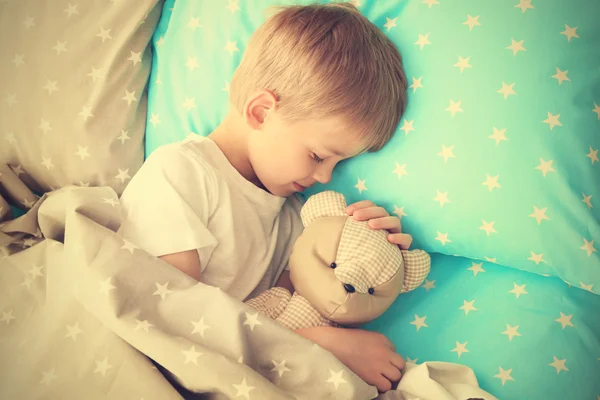 Αξιολάτρευτο μικρό αγόρι στον ύπνο — Φωτογραφία Αρχείου