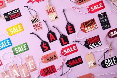 Kağıt Etiketler dizeleri ile 