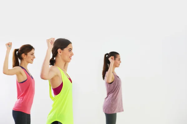 Mulheres fazendo exercício — Fotografia de Stock