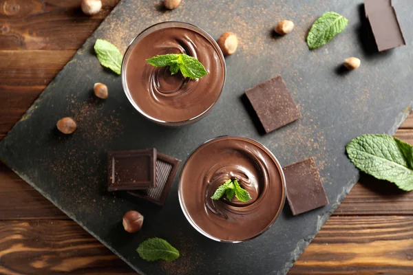Chocolate mousse with mint