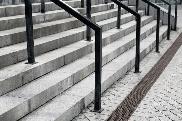 Escadarias modernas na rua — Fotografia de Stock