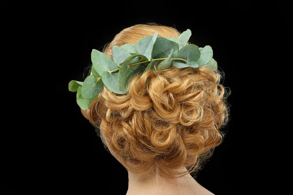Kobieta z elegancką fryzurę — Zdjęcie stockowe