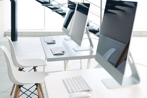 Modern computers in the office — Stock Photo, Image