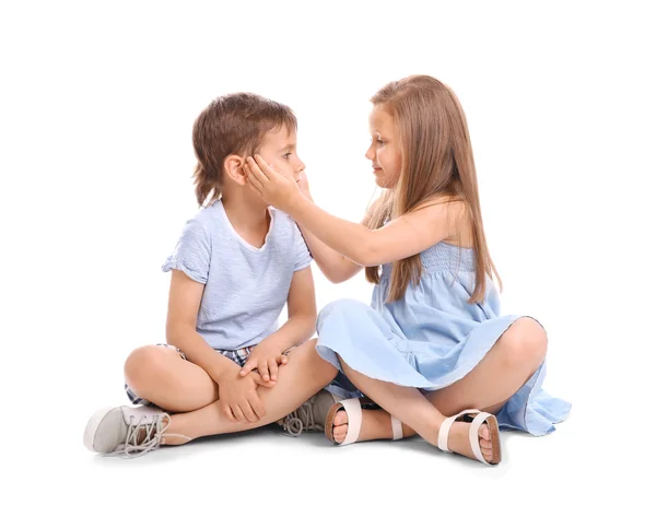 Niños Pequeños Amigables Aislados Blanco —  Fotos de Stock