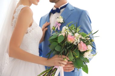 Damat ve gelin güzel kokulu