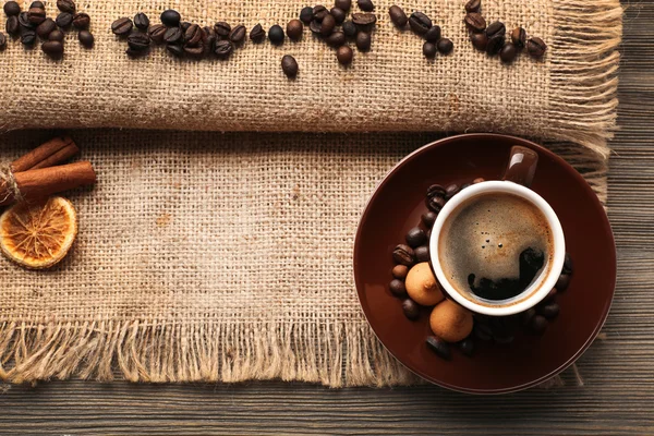 Cup of fresh coffee — Stock Photo, Image