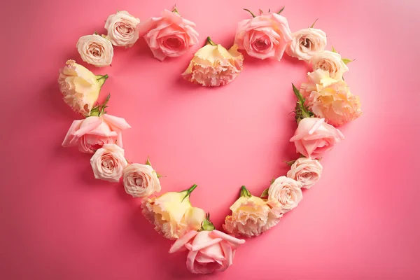Rosas en forma de corazón — Foto de Stock