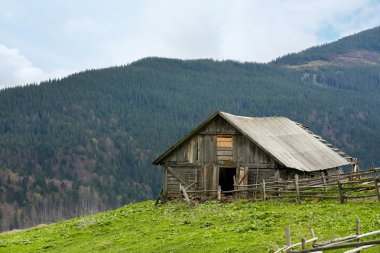 Dağlar'ın eski evde