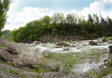 Muhteşem dağ Nehri