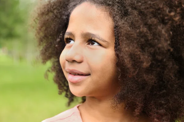 アフリカ系アメリカ人の小さな女の子 — ストック写真