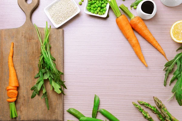 Carottes et légumes frais — Photo