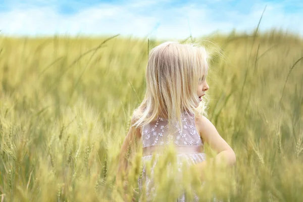 Niña con ramo — Foto de Stock