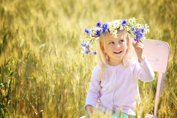 Bambina con bouquet — Foto Stock
