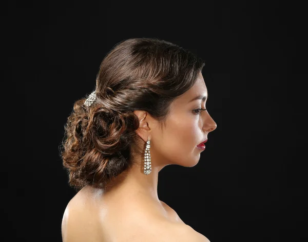 Mulher com bom penteado — Fotografia de Stock