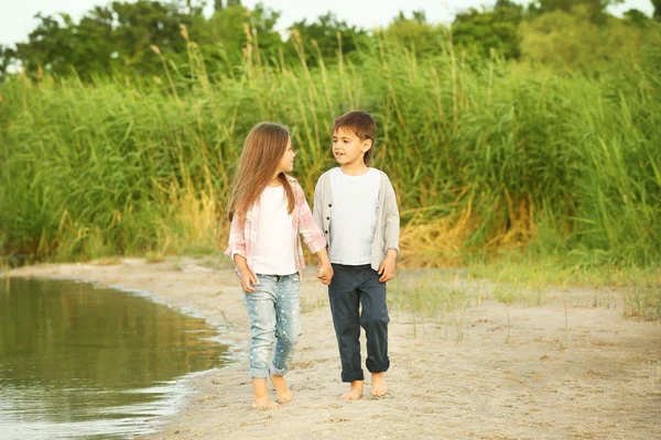 Deux mignons enfants — Photo