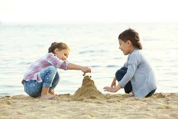 Zwei süße Kinder — Stockfoto