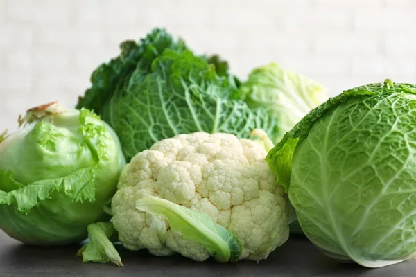 Different kinds of fresh cabbage — Stock Photo, Image