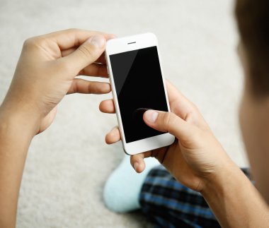 Delikanlı ile becerikli alet