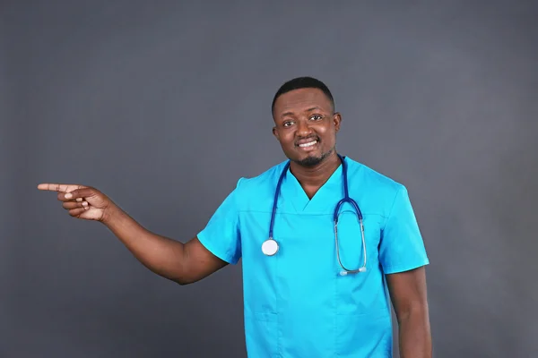 Medico africano professionista — Foto Stock