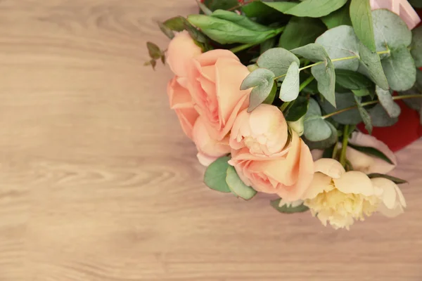 Beautiful bouquet of flowers — Stock Photo, Image