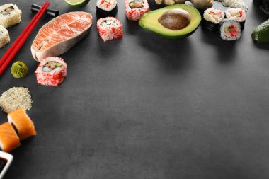 Sushi seti ve malzemeleri