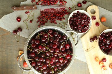 Kiraz masada yığını