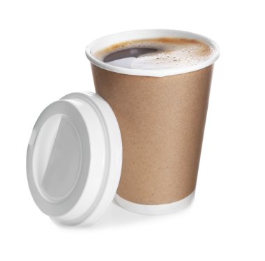 Kağıt bardak kahve göl kenarında 