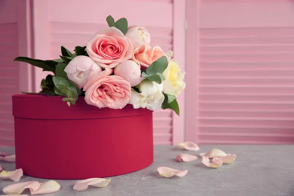 Beautiful bouquet of flowers — Stock Photo, Image