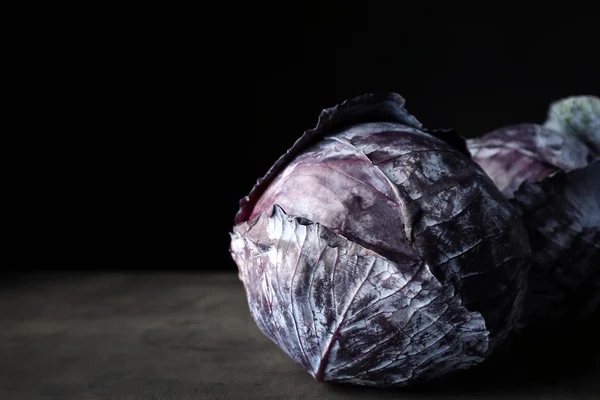 Fresh red cabbage on  background — Stock Photo, Image