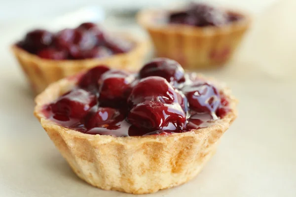 Délicieux gâteau aux cerises — Photo