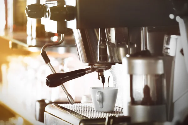 Coffee machine making espresso — Stock Photo, Image