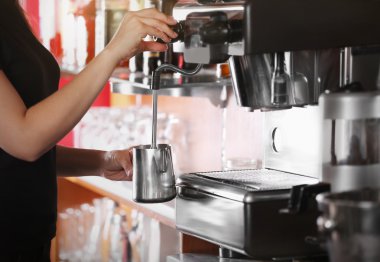 Espresso yapma kadın 