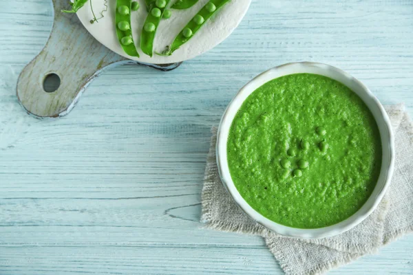 Sopa de ervilha verde — Fotografia de Stock