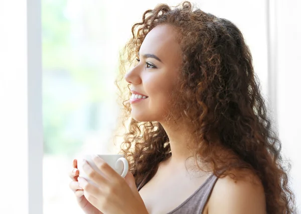 Mujer afroamericana — Foto de Stock