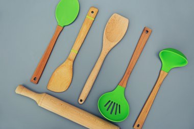 renkli mutfak gereçleri