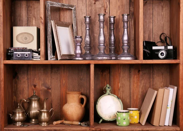 Shelves with antiques things — Stock Photo, Image