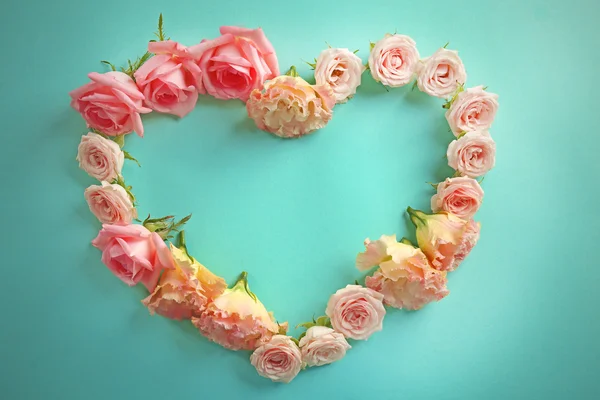 Heart shaped roses — Stock Photo, Image