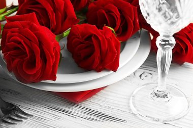 Gül hizmet tatil tablo üzerinde