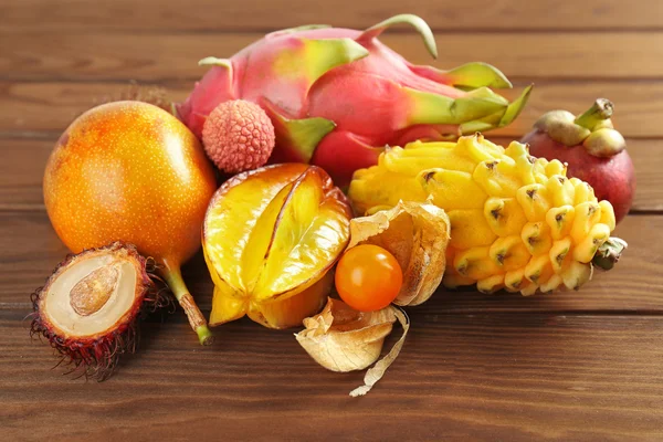 Smaczne owoce egzotyczne — Zdjęcie stockowe