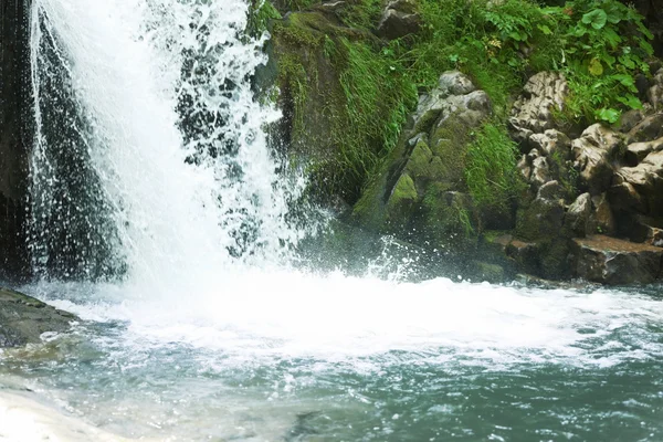 Beautiful waterfall in the Carpathian mountains — Stock Photo, Image