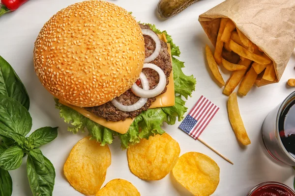 Čerstvé hamburger zblízka — Stock fotografie