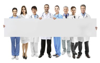 Doktorlar ile beyaz bayrak gülümseyen, üzerinde beyaz izole