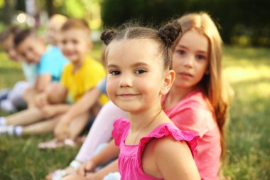 Park sevimli kız portresi