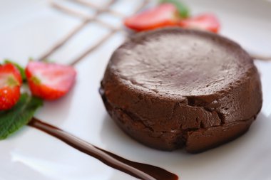 Çilek ile Çikolatalı fondan