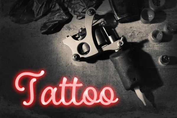 Tattoo machine and tattoo supplies — Stock Photo, Image