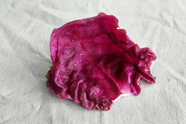 Kırmızı lahana yaprağı 