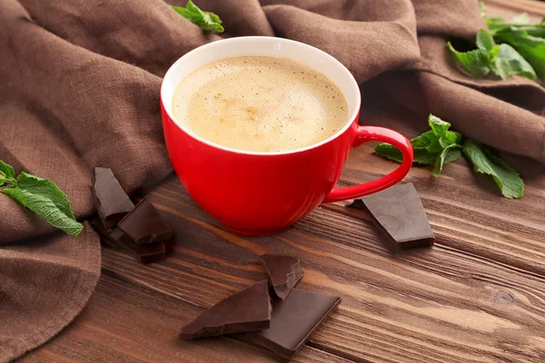 Café com pedaços de chocolate — Fotografia de Stock