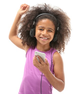 Kulaklığımda Afro-Amerikan kız