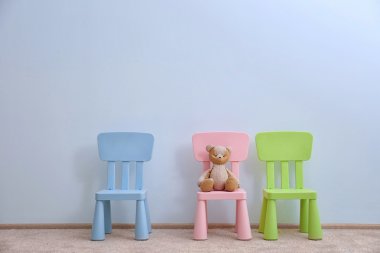 Üç çocuk koltukları